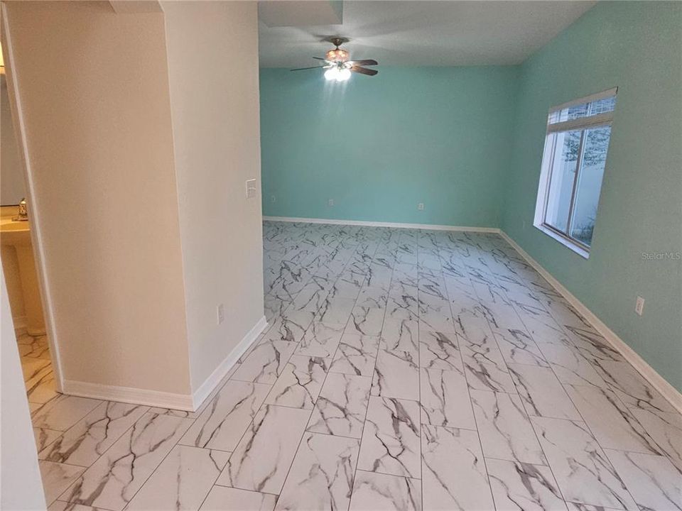 En Venta: $415,900 (4 camas, 2 baños, 2366 Pies cuadrados)