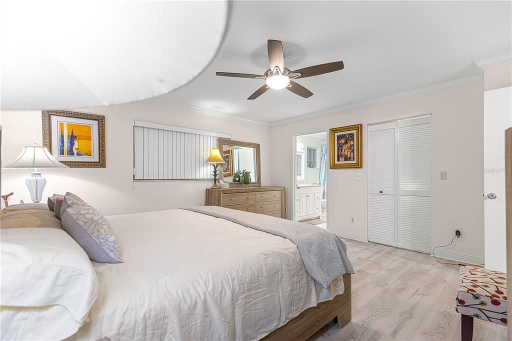 待售: $249,000 (2 贝兹, 2 浴室, 1688 平方英尺)