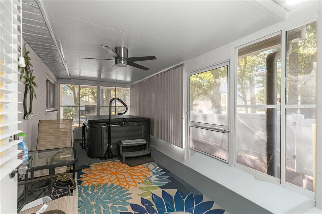 待售: $249,000 (2 贝兹, 2 浴室, 1688 平方英尺)