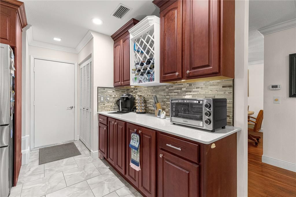 待售: $249,000 (2 贝兹, 2 浴室, 1688 平方英尺)