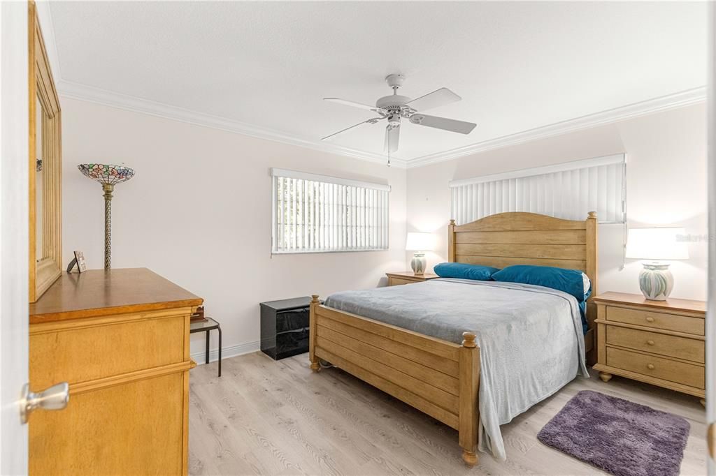 待售: $249,000 (2 贝兹, 2 浴室, 1688 平方英尺)