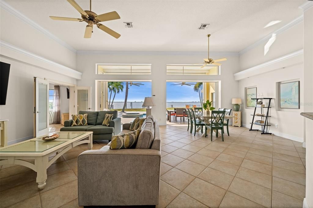 En Venta: $1,750,000 (3 camas, 2 baños, 2276 Pies cuadrados)