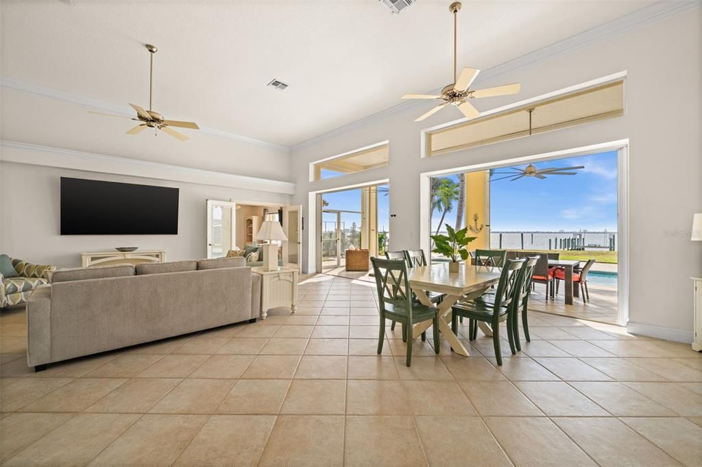 En Venta: $1,750,000 (3 camas, 2 baños, 2276 Pies cuadrados)