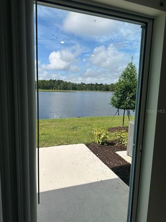 For Rent: $2,100 (3 beds, 2 baths, 1854 Square Feet)