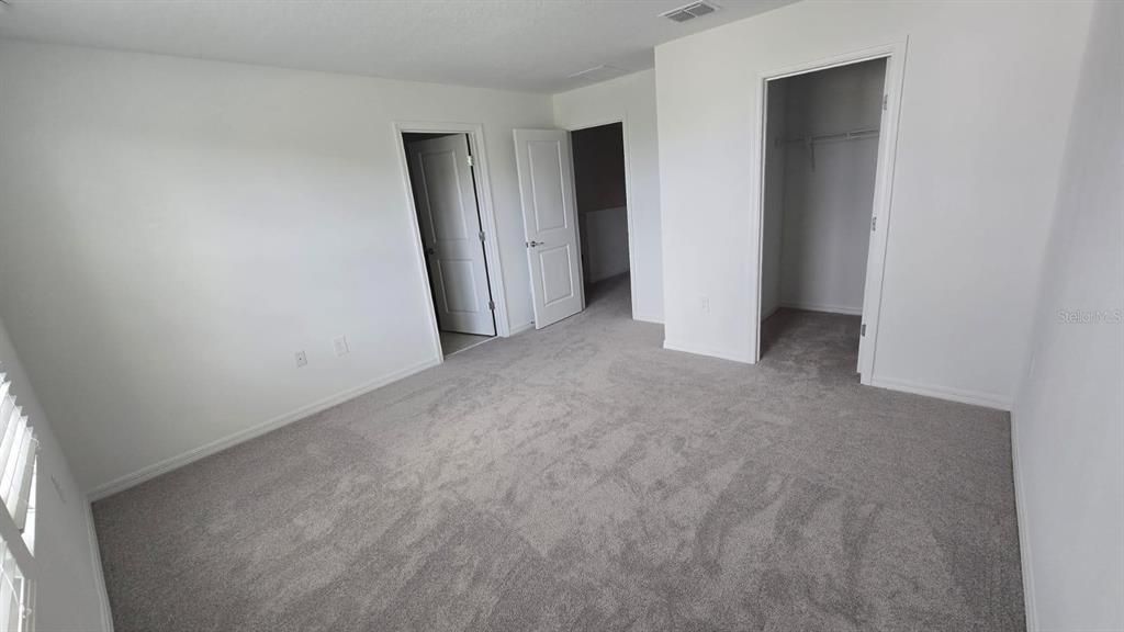 For Rent: $2,100 (3 beds, 2 baths, 1854 Square Feet)