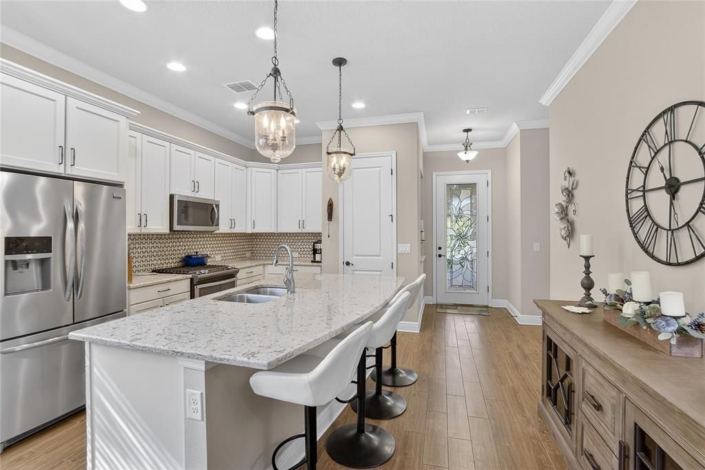 На продажу: $399,900 (2 спален, 2 ванн, 1592 Квадратных фут)