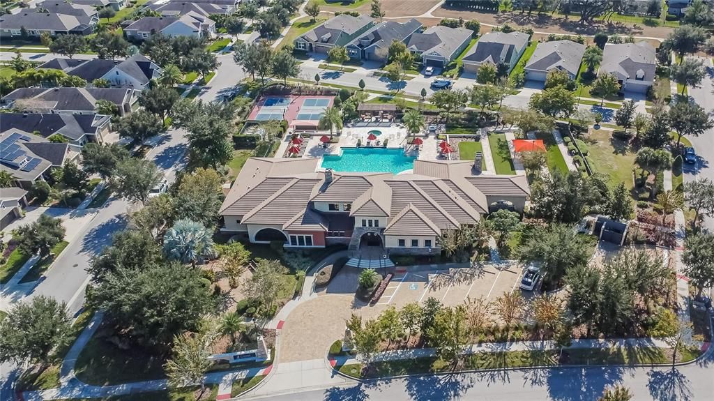 For Sale: $399,900 (2 beds, 2 baths, 1592 Square Feet)