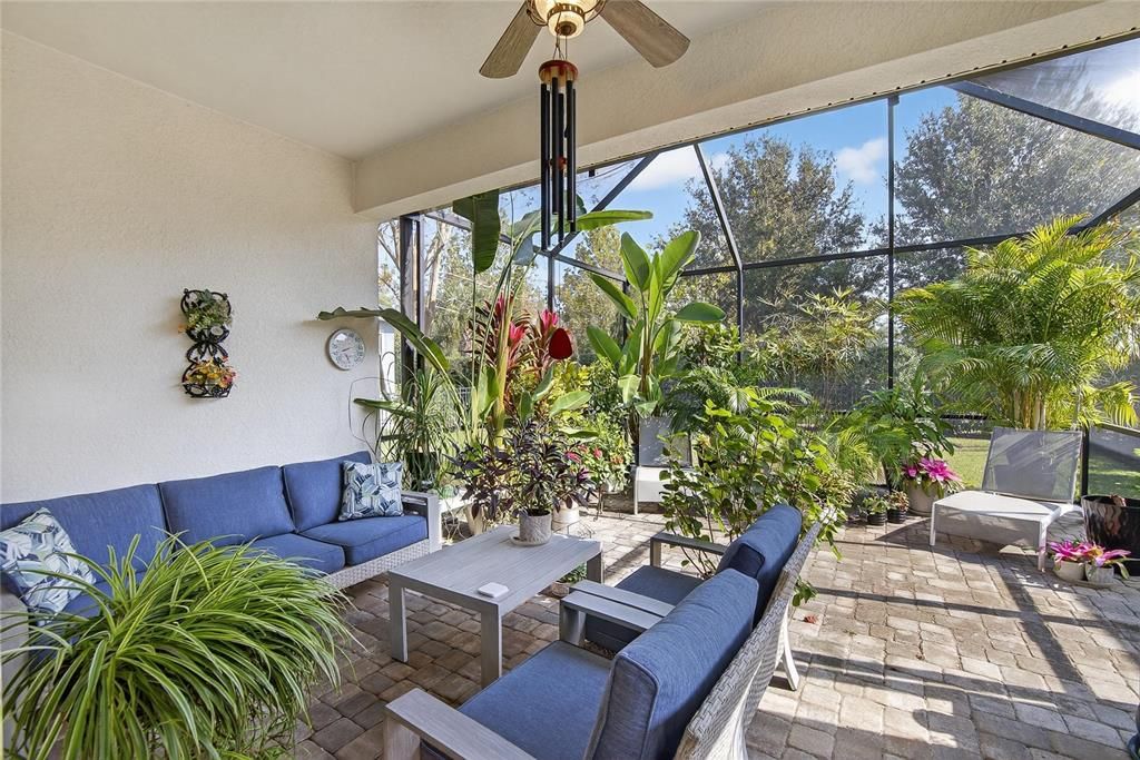 For Sale: $399,900 (2 beds, 2 baths, 1592 Square Feet)