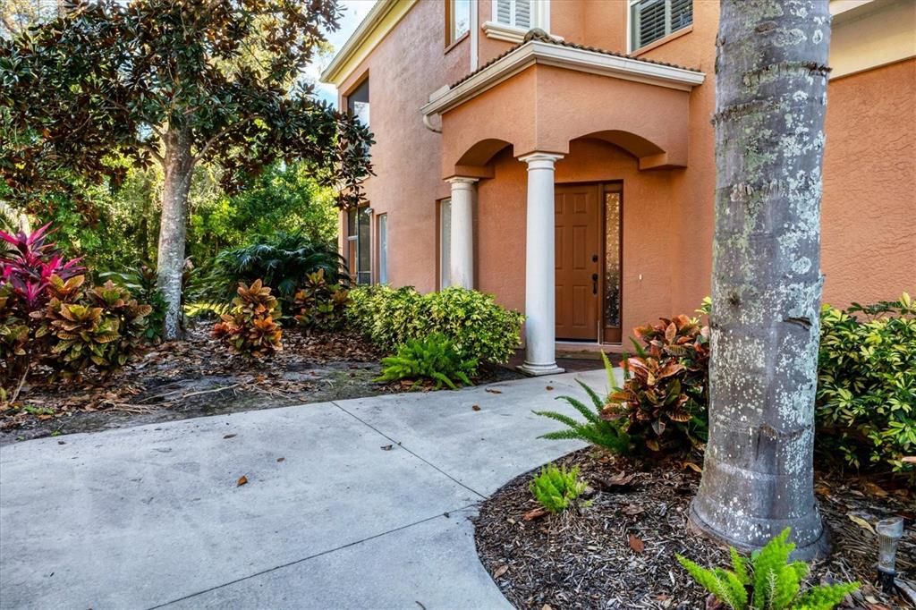 For Rent: $5,900 (3 beds, 3 baths, 2039 Square Feet)