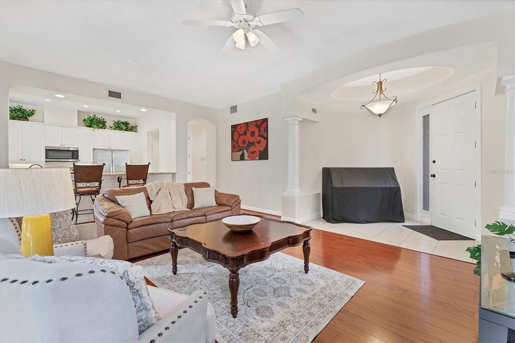 For Rent: $5,900 (3 beds, 3 baths, 2039 Square Feet)