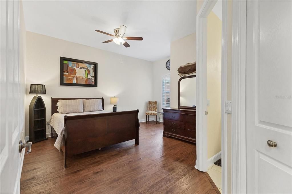 For Rent: $5,900 (3 beds, 3 baths, 2039 Square Feet)