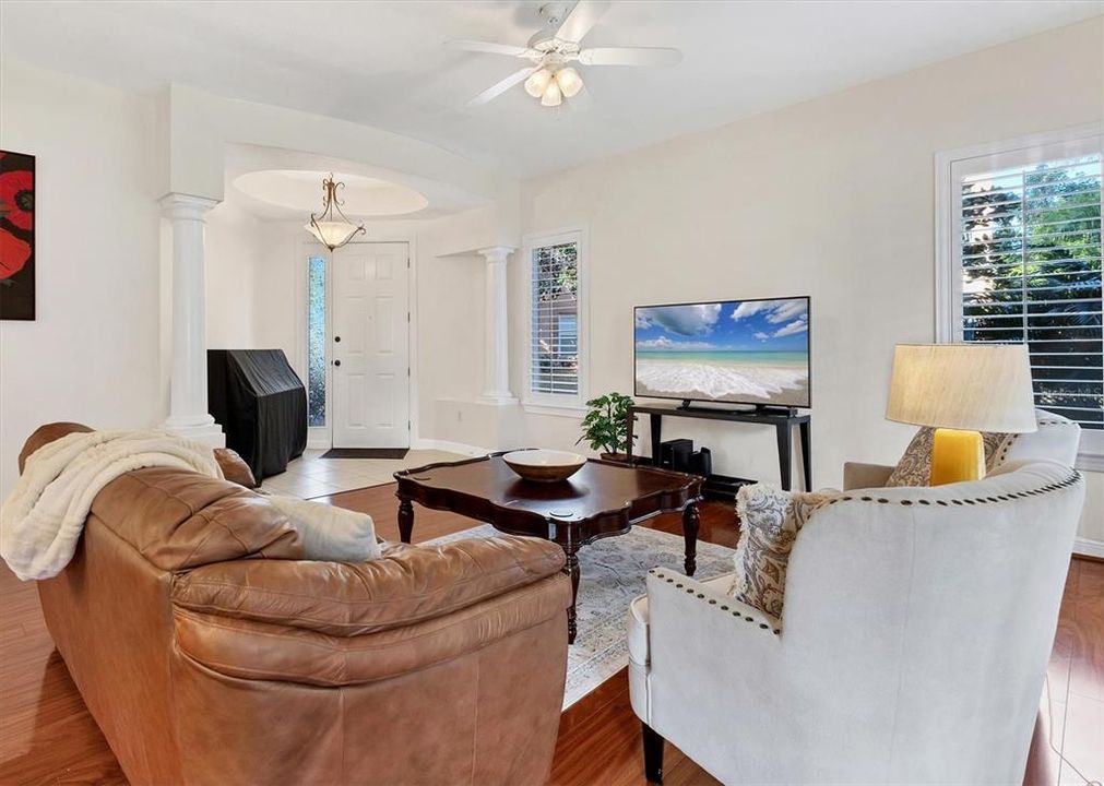 For Rent: $5,900 (3 beds, 3 baths, 2039 Square Feet)