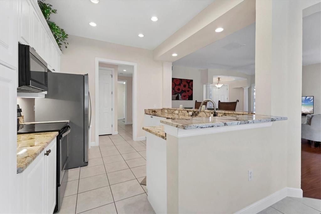 For Rent: $5,900 (3 beds, 3 baths, 2039 Square Feet)