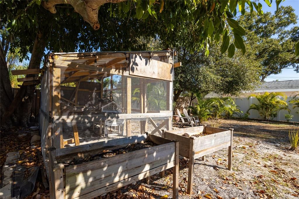 出租: $2,500 (2 贝兹, 1 浴室, 822 平方英尺)