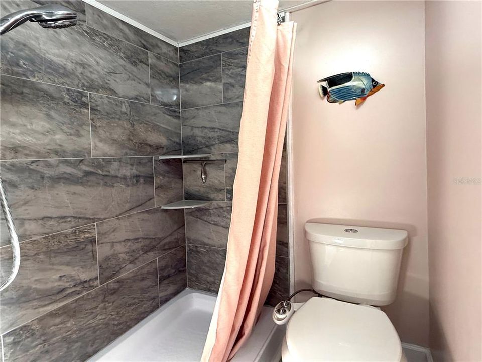 待售: $175,000 (2 贝兹, 2 浴室, 732 平方英尺)