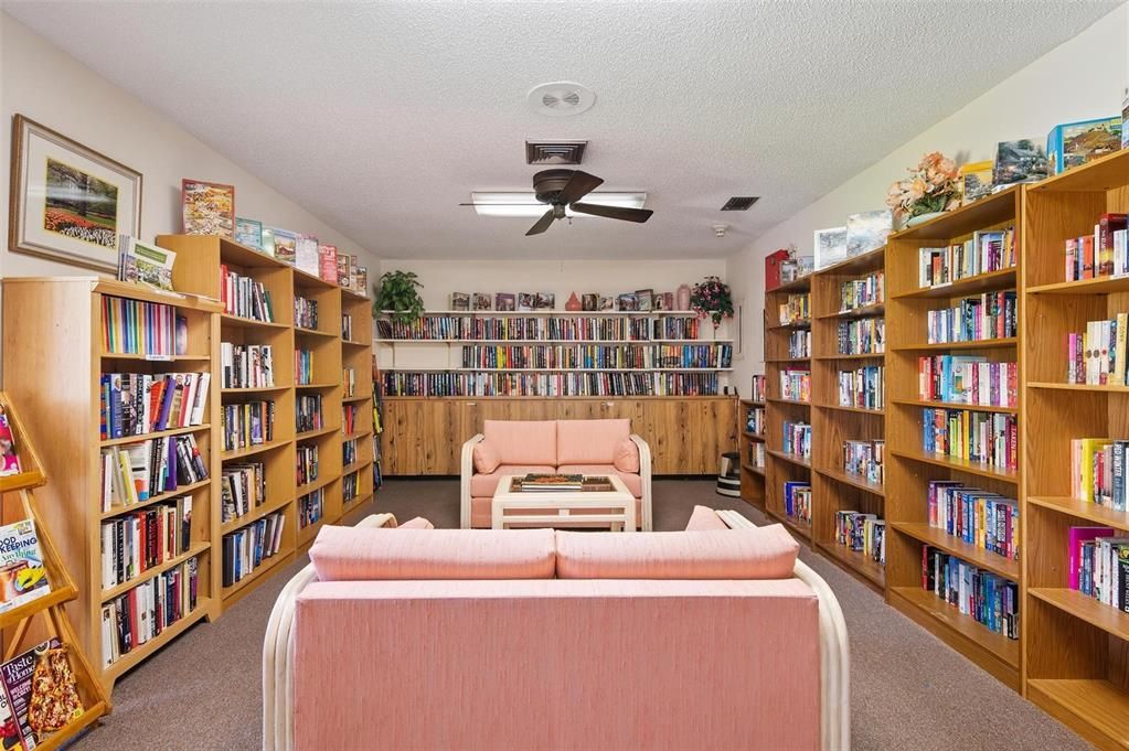 На продажу: $150,000 (2 спален, 2 ванн, 1110 Квадратных фут)