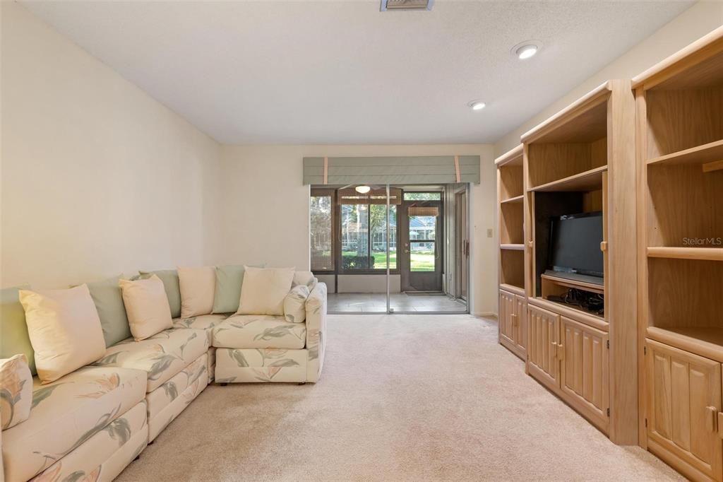 На продажу: $150,000 (2 спален, 2 ванн, 1110 Квадратных фут)