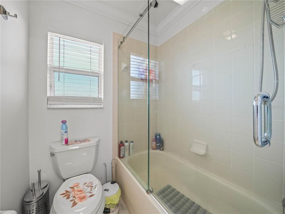 En Venta: $825,000 (5 camas, 4 baños, 3516 Pies cuadrados)