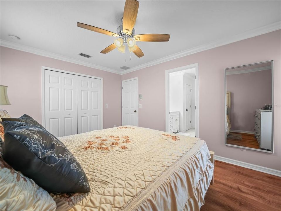 En Venta: $825,000 (5 camas, 4 baños, 3516 Pies cuadrados)