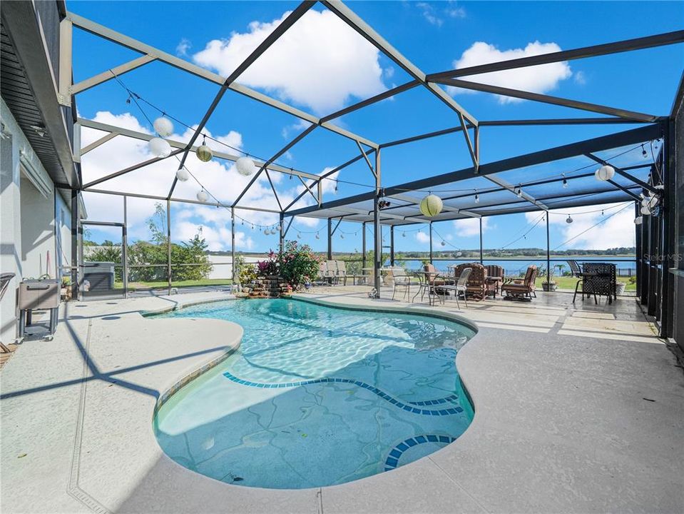 En Venta: $825,000 (5 camas, 4 baños, 3516 Pies cuadrados)