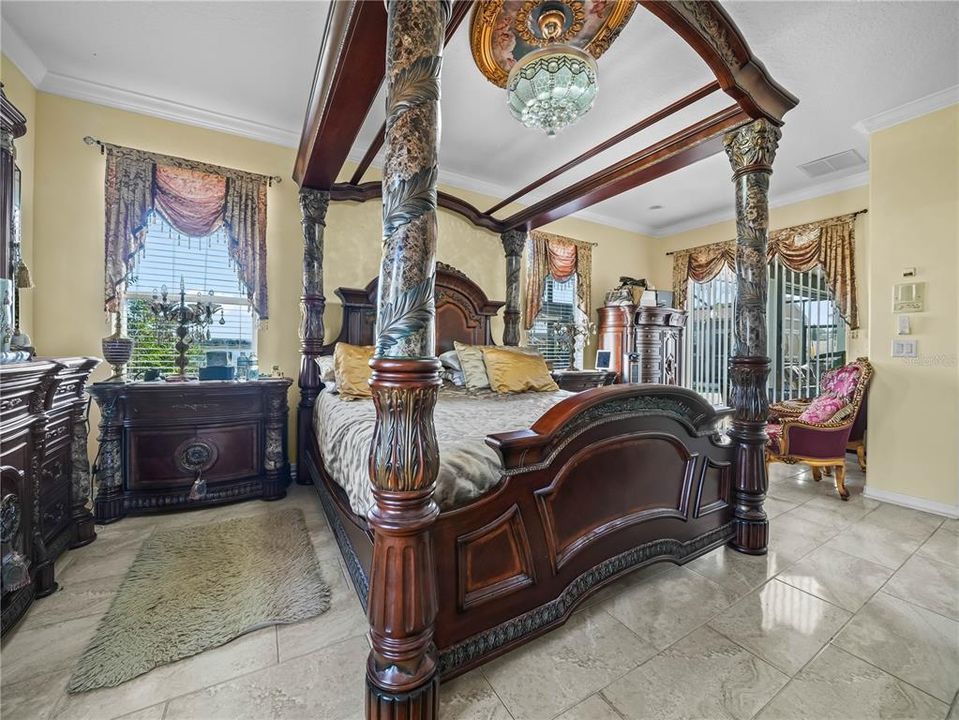 En Venta: $825,000 (5 camas, 4 baños, 3516 Pies cuadrados)