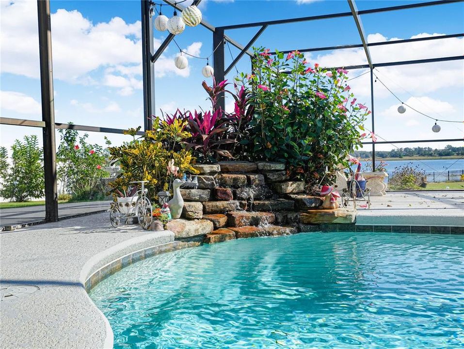 En Venta: $825,000 (5 camas, 4 baños, 3516 Pies cuadrados)