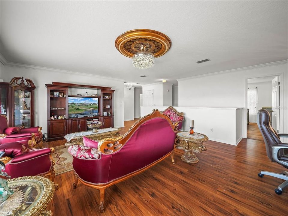 En Venta: $825,000 (5 camas, 4 baños, 3516 Pies cuadrados)