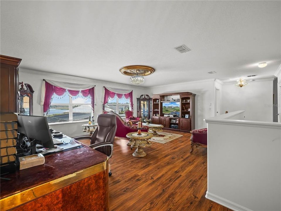 En Venta: $825,000 (5 camas, 4 baños, 3516 Pies cuadrados)