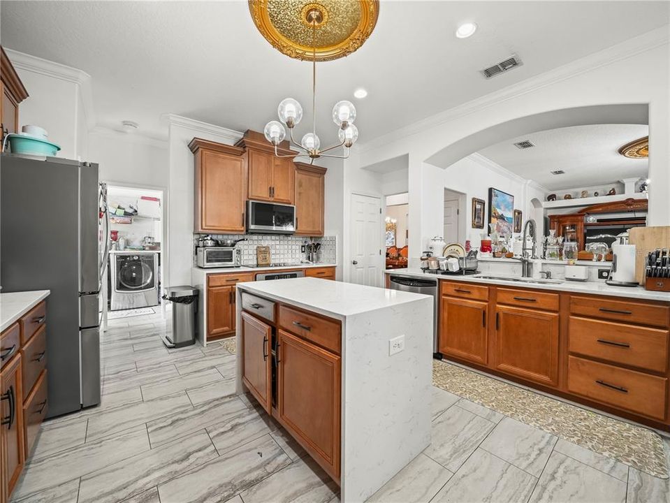 En Venta: $825,000 (5 camas, 4 baños, 3516 Pies cuadrados)