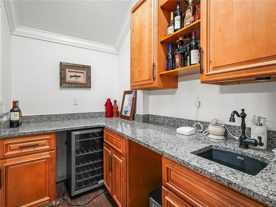 En Venta: $825,000 (5 camas, 4 baños, 3516 Pies cuadrados)