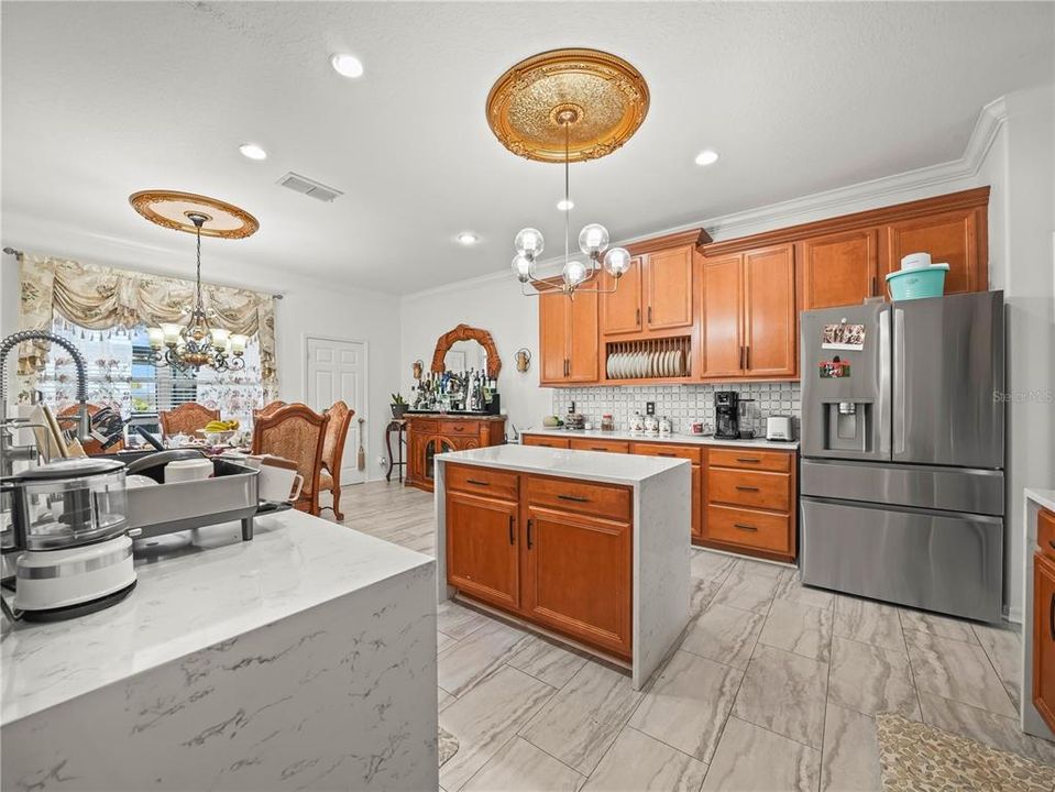 En Venta: $825,000 (5 camas, 4 baños, 3516 Pies cuadrados)