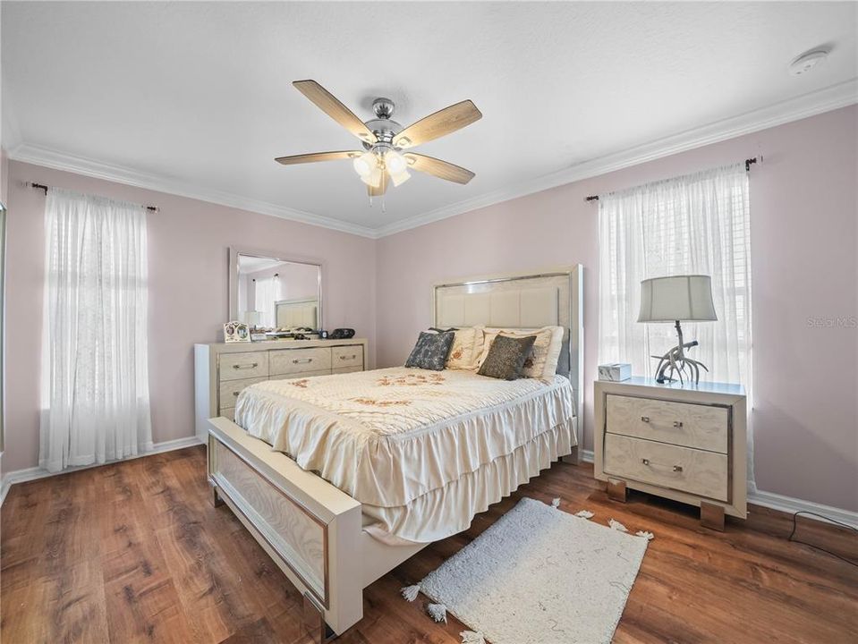 En Venta: $825,000 (5 camas, 4 baños, 3516 Pies cuadrados)