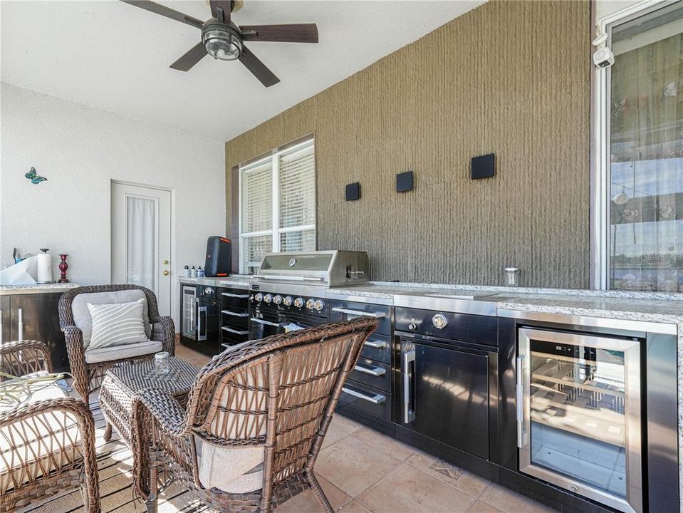 En Venta: $825,000 (5 camas, 4 baños, 3516 Pies cuadrados)