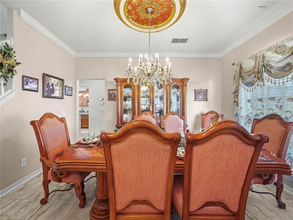 En Venta: $825,000 (5 camas, 4 baños, 3516 Pies cuadrados)