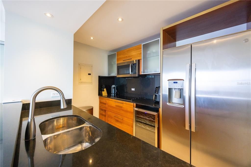 For Rent: $4,500 (2 beds, 2 baths, 1900 Square Feet)