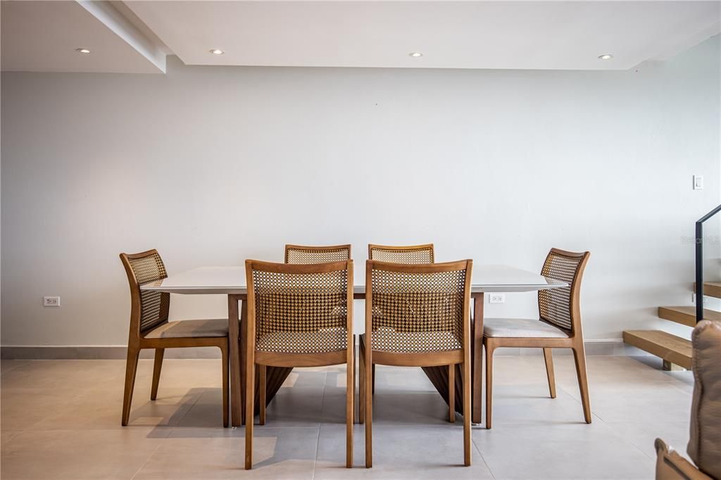 For Rent: $4,500 (2 beds, 2 baths, 1900 Square Feet)