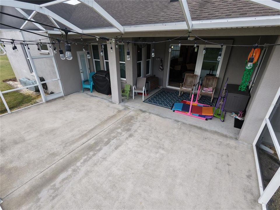 En Venta: $839,900 (4 camas, 3 baños, 2450 Pies cuadrados)