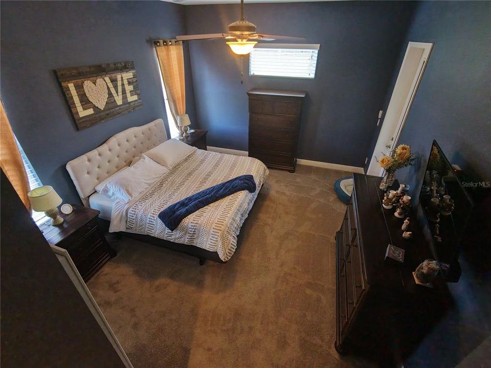 En Venta: $839,900 (4 camas, 3 baños, 2450 Pies cuadrados)