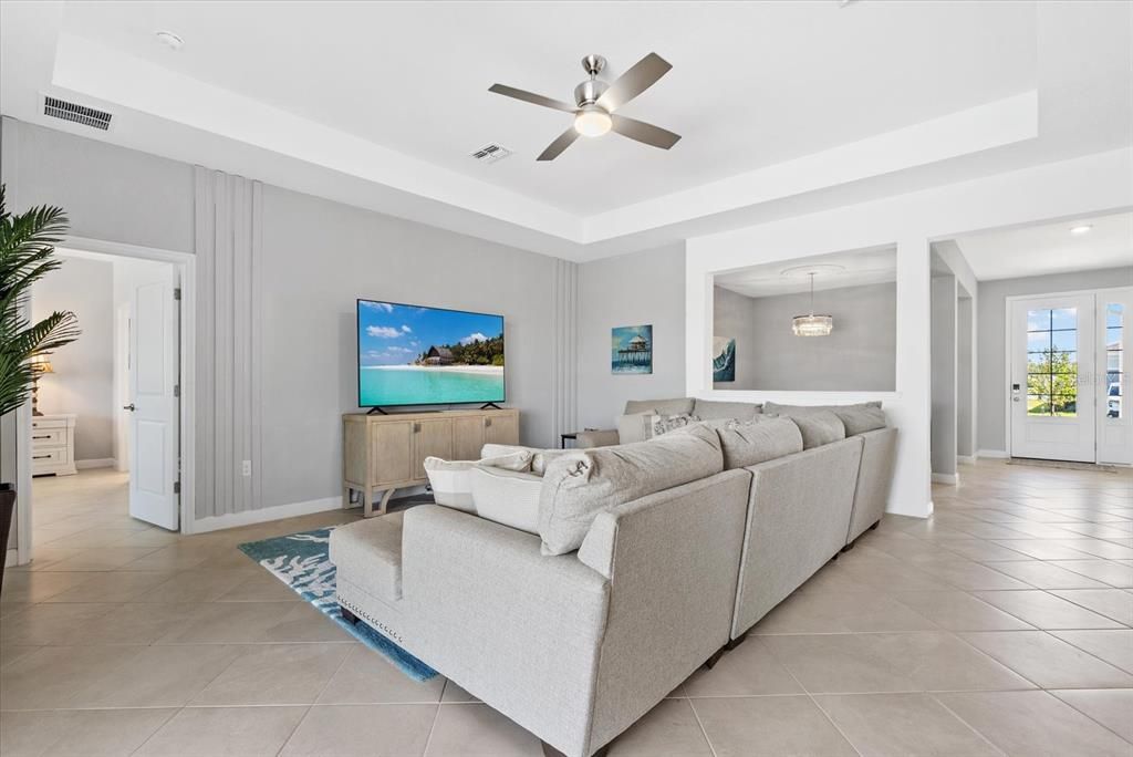 На продажу: $549,000 (4 спален, 2 ванн, 2239 Квадратных фут)