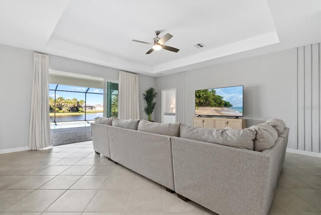 На продажу: $549,000 (4 спален, 2 ванн, 2239 Квадратных фут)