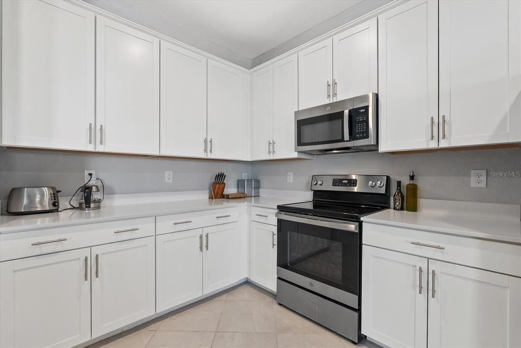 На продажу: $549,000 (4 спален, 2 ванн, 2239 Квадратных фут)