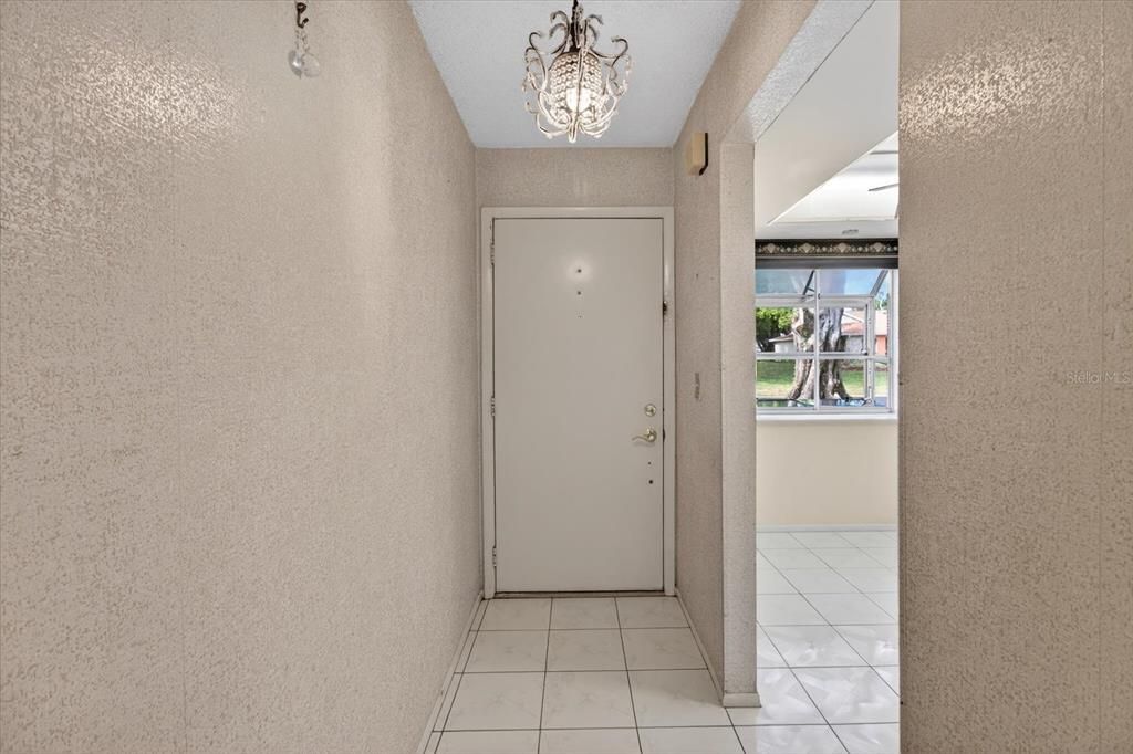 For Sale: $235,000 (2 beds, 2 baths, 1230 Square Feet)