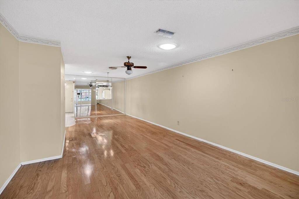 For Sale: $235,000 (2 beds, 2 baths, 1230 Square Feet)