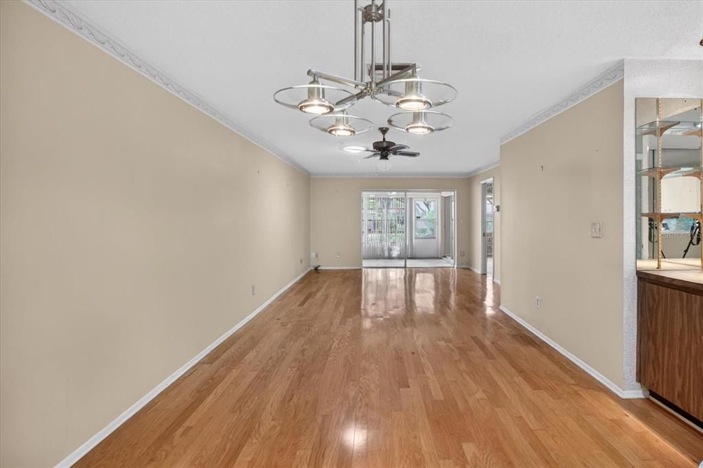 For Sale: $235,000 (2 beds, 2 baths, 1230 Square Feet)