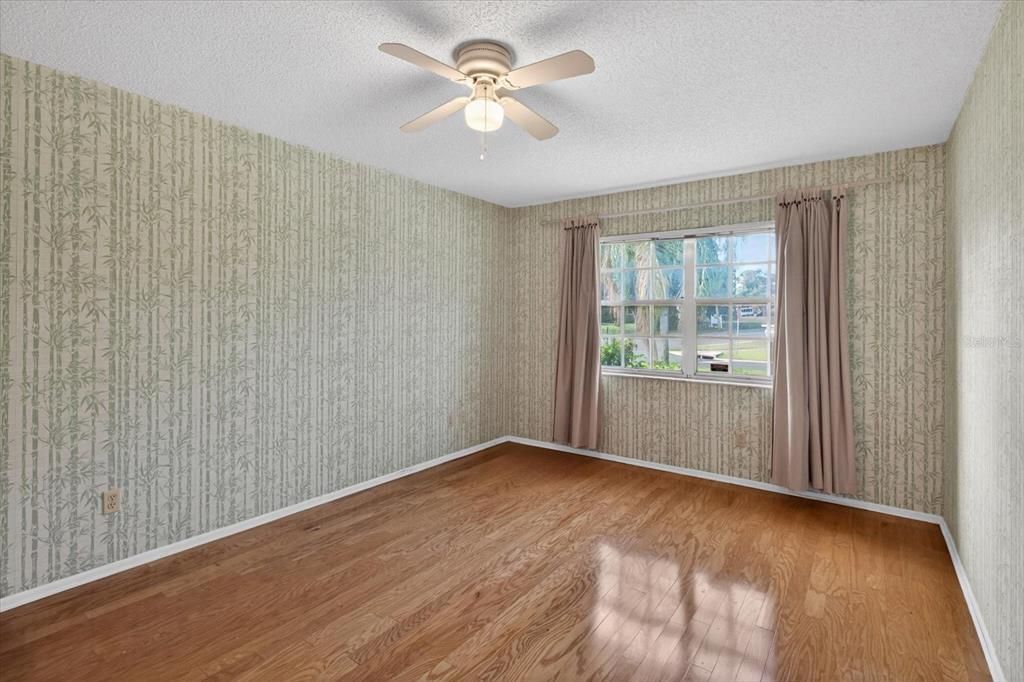 For Sale: $235,000 (2 beds, 2 baths, 1230 Square Feet)