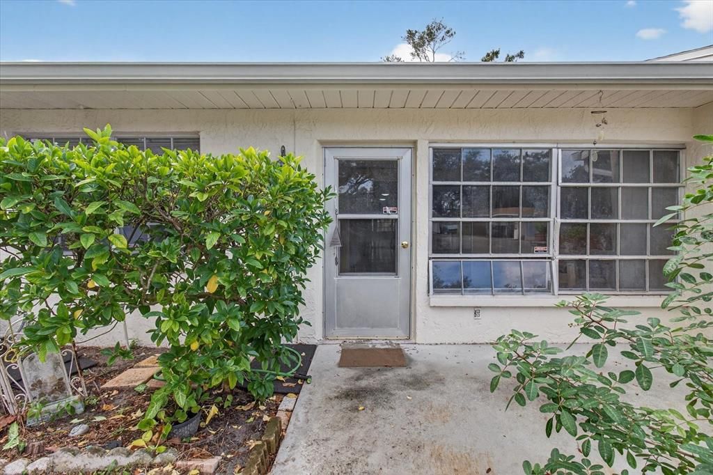 For Sale: $235,000 (2 beds, 2 baths, 1230 Square Feet)