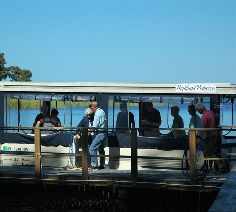 For Sale: $235,000 (2 beds, 2 baths, 1230 Square Feet)