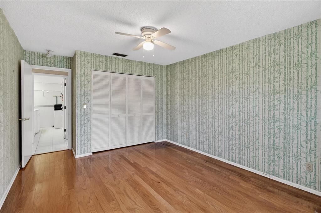 For Sale: $235,000 (2 beds, 2 baths, 1230 Square Feet)