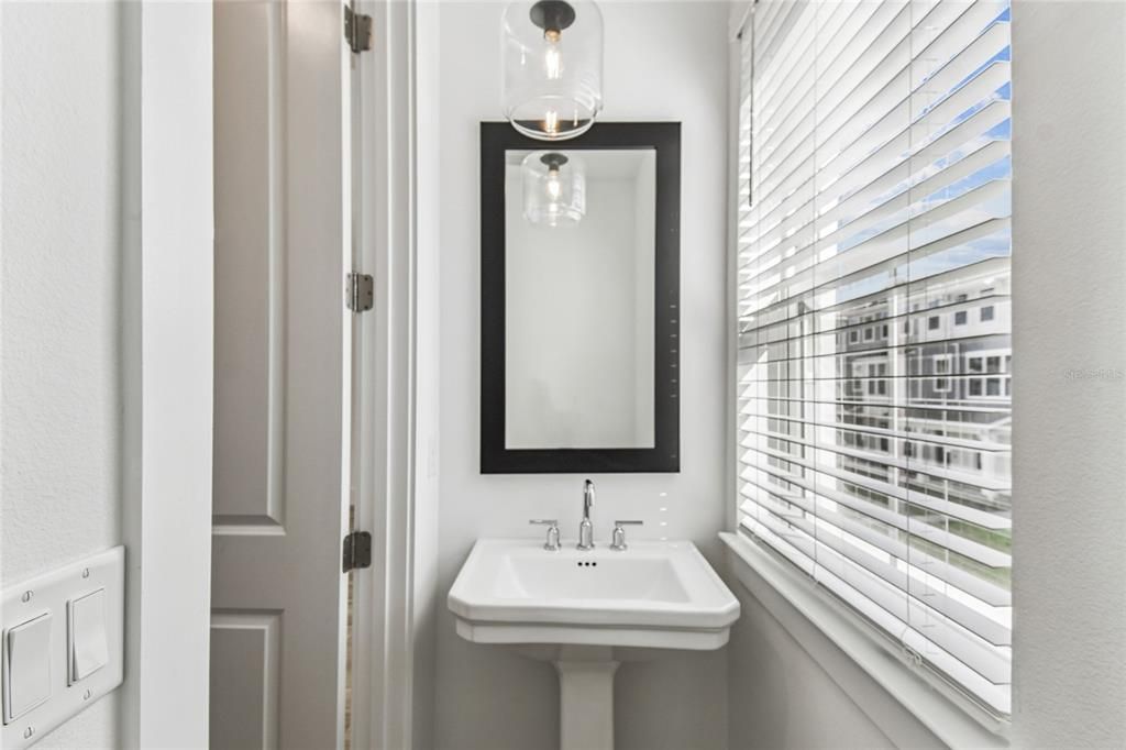 For Sale: $529,990 (4 beds, 3 baths, 2163 Square Feet)