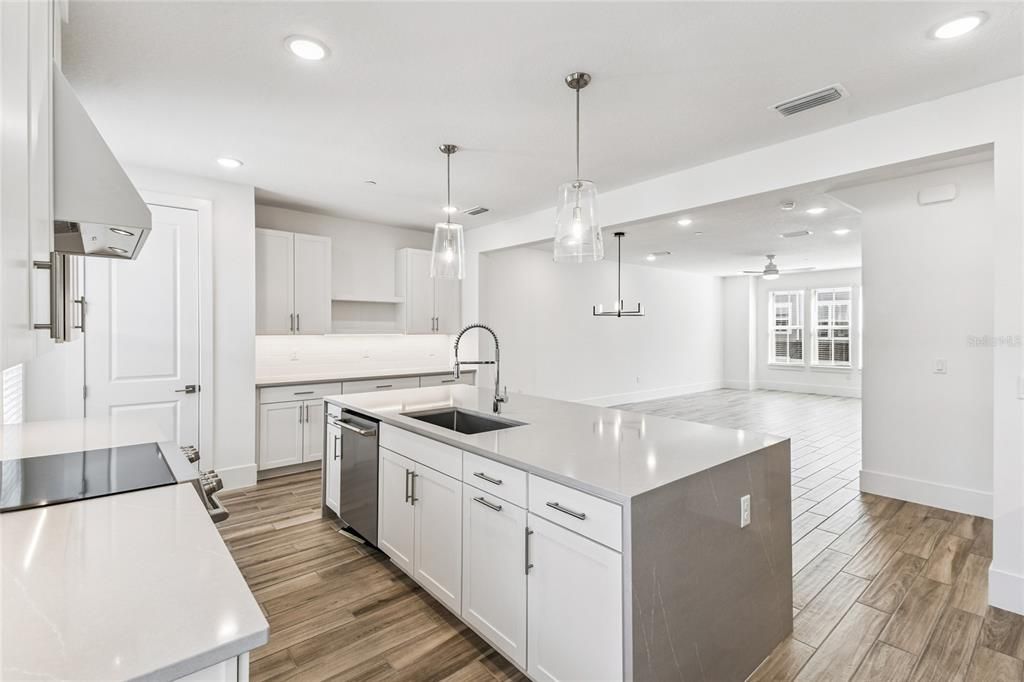 For Sale: $529,990 (4 beds, 3 baths, 2163 Square Feet)